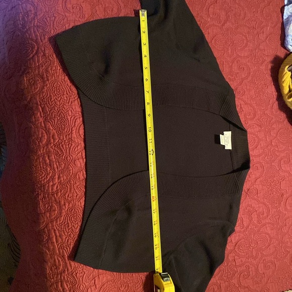 EUC bolero sweater from loft, may wear open or clasped - Picture 8 of 8